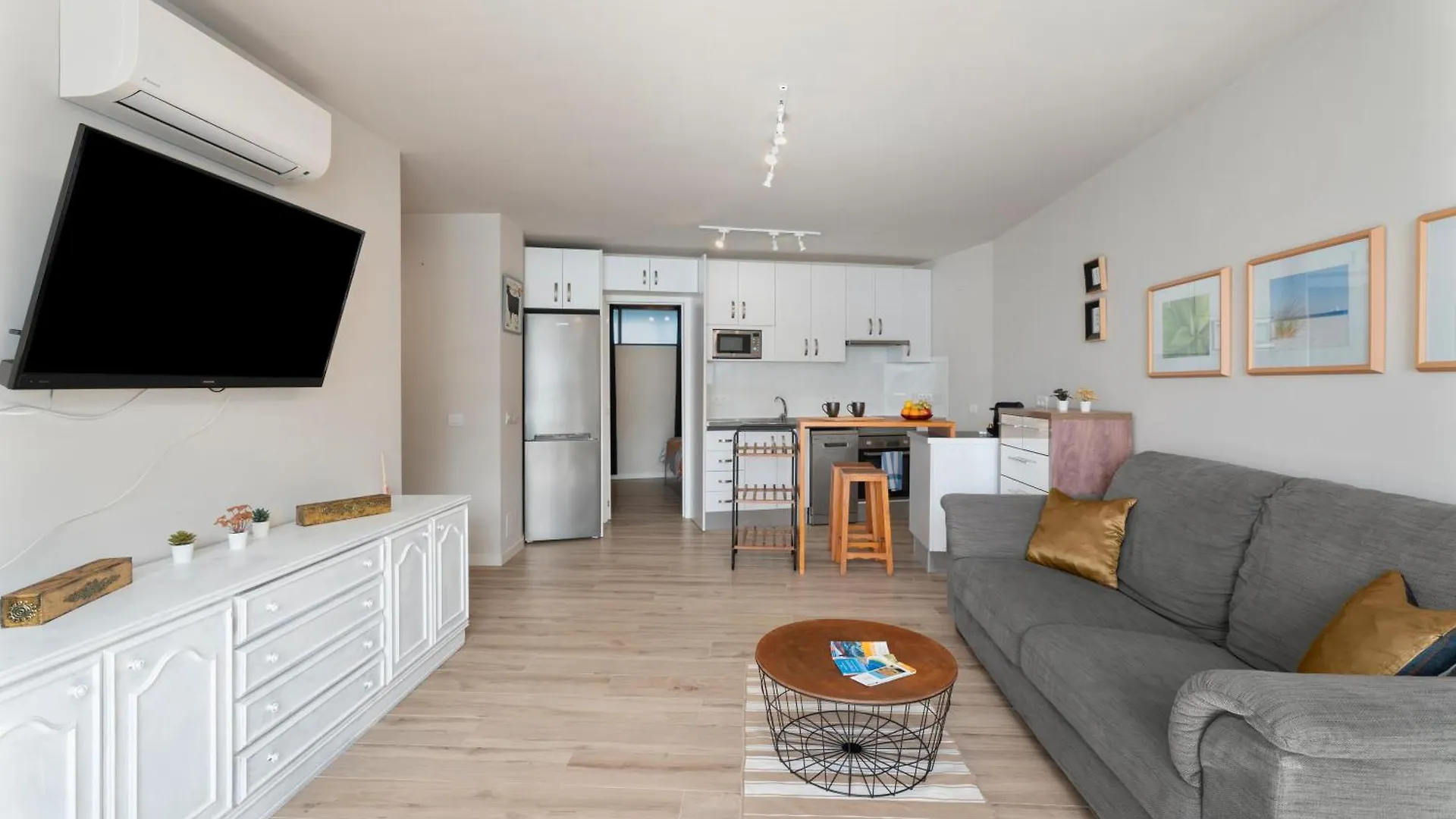 Apartamento Primera Linea De Mar タコロンテ 0*,  スペイン